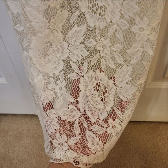 Trixxi white spaghetti strap open back maxi dress - Picture 4 of 12